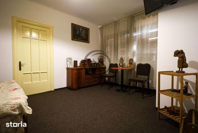 Casă cu 7 camere cu Teren 1436 Mp în Băneasa - 1