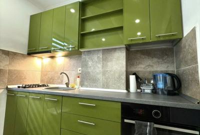 Apartament cu 2 camere decomandat în Roșu