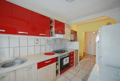 Apartament cu 2 camere de vanzare str. Cazaban, zona Iosia - 3