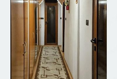 Apartament cu 3 camere decomandat în Alfa - 4