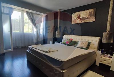Apartament cu 3 camere de inchiriat pe termen lung B-dul ...