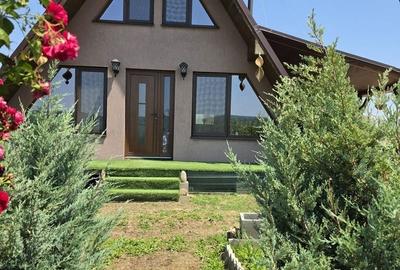 Casă cu 3 camere în Chicerea
