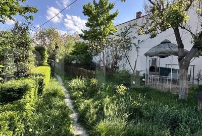 Apartament cu 3 camere, 73 mp utili + 67 mp curte, zona Bd. 21 Decembrie - 16