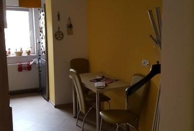 Apartament cu 3 camere decomandat în Torontalului - 2
