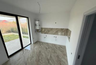 Casă cu 4 camere cu Teren 480 Mp în Săsar - 11