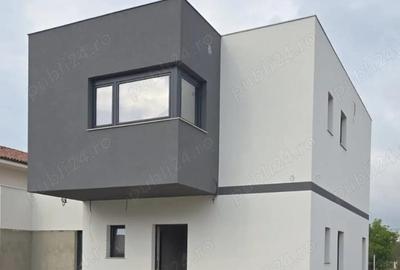 Casă cu 4 camere în Dumbrăvița