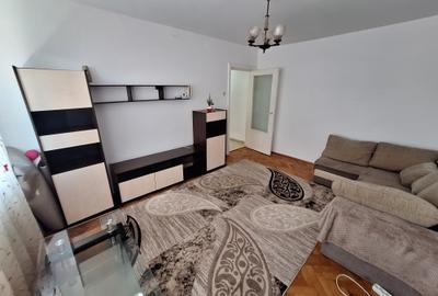 Apartament cu 2 camere semidecomandat, mobilat în Circumvalațiunii - 1