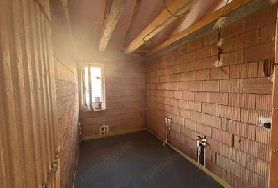 Casă cu Teren 522 Mp în Sâncraiu de Mureș