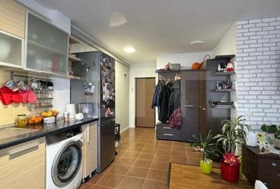 Apartament cu 3 camere decomandat, mobilat în Florești - 7