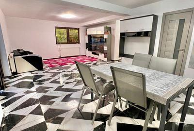 Casă cu 4 camere cu Canalizare în Central - 2