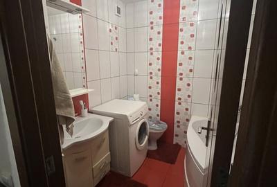 Apartament cu 3 camere semidecomandat în Apărătorii Patriei - 13