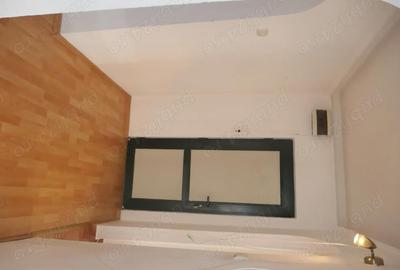Spațiu comercial, de 55 mp, în Central - 6