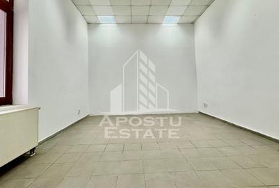 Birou, de 65 mp, în Central - 2