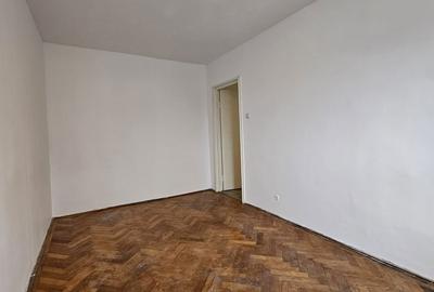 Apartament cu 3 camere decomandat în Cantemir - 7