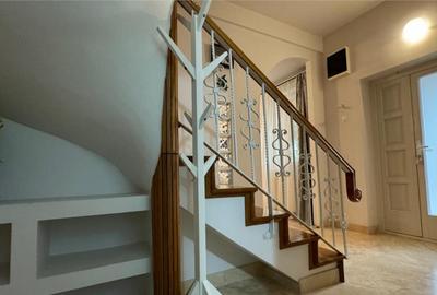 LUX Vila, pozitionare Premium, conditii apreciabile:Tur Virt - 32