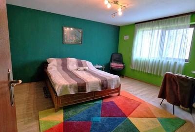 Casă cu 10 camere cu Teren 1100 Mp în Șotânga - 9