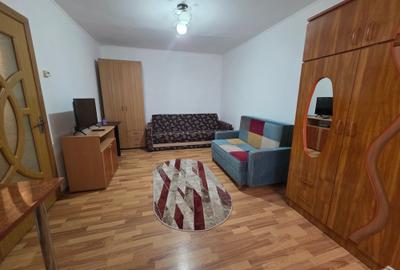 Garsonieră decomandată în Școlilor - 2