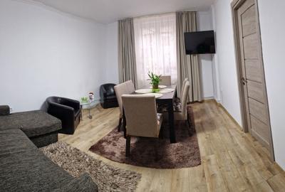 Apartament cu 3 camere decomandat în Central - 1