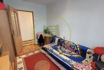 Apartament cu 3 camere semidecomandat, mobilat în Craiovița Nouă - 2