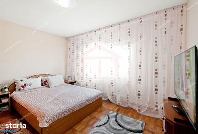 Apartament cu 4 camere decomandat în Micro 17 - 1