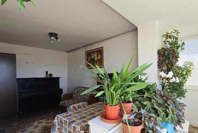 Apartament cu 2 camere semidecomandat în Decebal