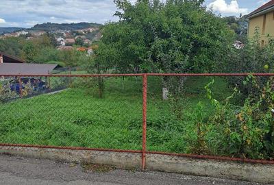 Teren de 646 mp, în Central - 2