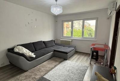 Apartament cu 2 camere semidecomandat în Craiovița Nouă