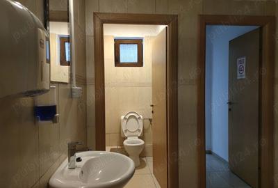 Spațiu comercial, de 200 mp, în Central