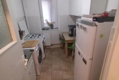 Proprietar,Vand Chiar in Complexul Studen?esc,Langa Stadion si Profi,Cu Centrala,Decomandat - 4