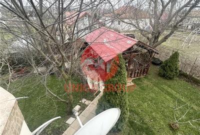 Casă cu 6 camere cu Teren 1000 Mp în Central - 9
