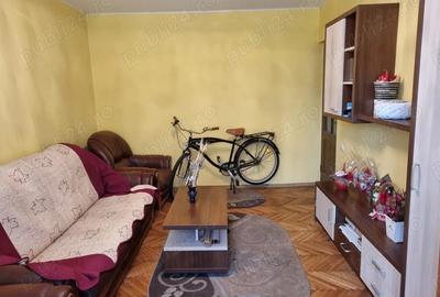 OFER spre inchiriere 3 camere - 4