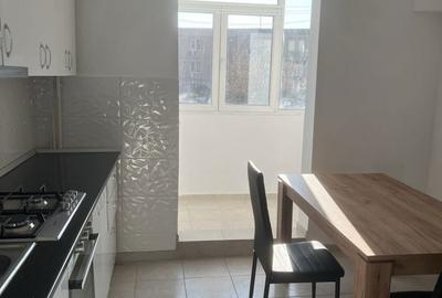 Apartament cu 2 camere decomandat în Crângași
