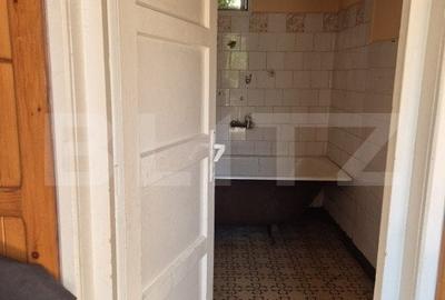 Casa cu 3 camere, zona 7 Noiembrie - 8