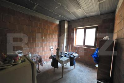 Teren 10 ari cu casa la ro?u 240 mp cu plus garajValea - 3