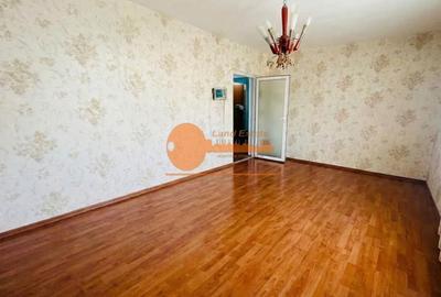 Apartament cu 3 camere decomandat în Rahova