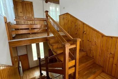 Casă în Godeni - 3