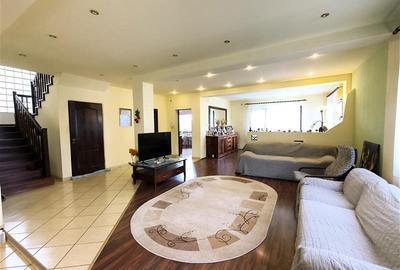 Casă individuală cu 5 camere cu Canalizare în Periferie - 1