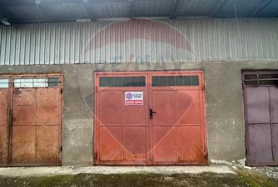 Casă cu Garaj în Central - 2