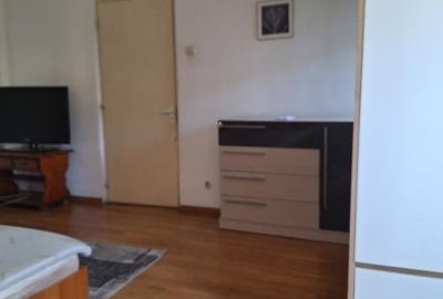 Garsonieră decomandată în Brazda lui Novac