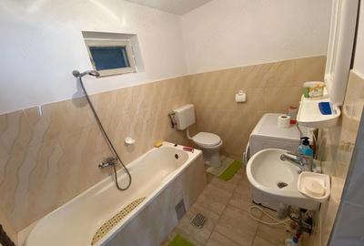 Casă cu Teren 3300 Mp în Central - 4