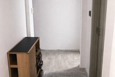 Apartament cu 3 camere semidecomandat în Tătărași - 1