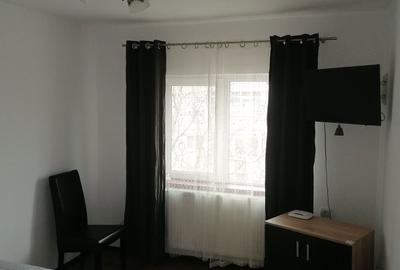 Apartament cu 3 camere decomandat în Central - 2