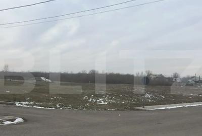 Teren de 3321 mp, în Central