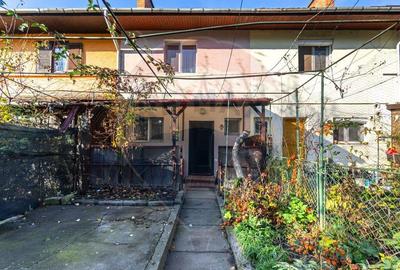 Casă cu 3 camere cu Teren 492 Mp în Tractorul - 16