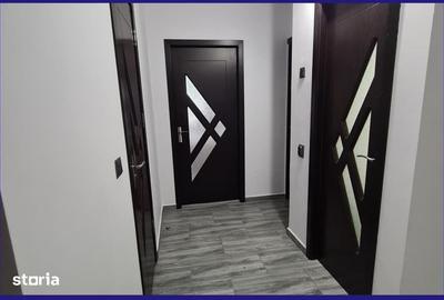 Apartament cu 3 camere decomandat în Rovine - 9
