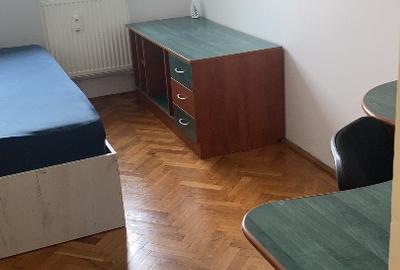 Ofer spre închiriere apartamentul cu trei camere în Drumul Taberei la Favorit - 7