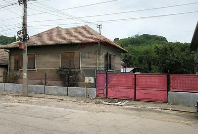 Casă cu 3 camere cu Teren 533 Mp în Central - 7