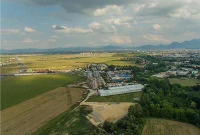 Teren Construcții intravilan de 7959 mp, în Tractorul