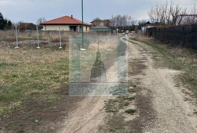 Teren de 500 mp, în Stupini