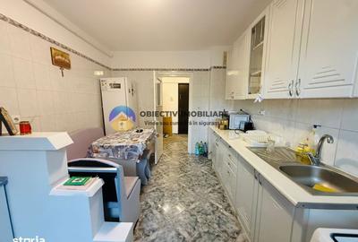 Apartament cu 3 camere decomandat în 1 Mai - 5